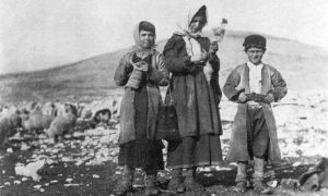 Пастири у Херцеговини. Фотографија из 1915.