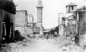 Опљачкани и спаљени јерменски град у Адани 1909.