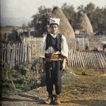 Србин са огрлицом, околина Сарајева, 16. октобар 1912. (фото www.albert-kahn.hauts-de-seine.fr)