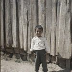 Мали Циганин у Јеврејској четврти, Београд, 1. мај 1913. (фото www.albert-kahn.hauts-de-seine.fr)