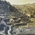 Камењар и камене куће, Цетиње, 23. октобар 1913. (фото www.albert-kahn.hauts-de-seine.fr)
